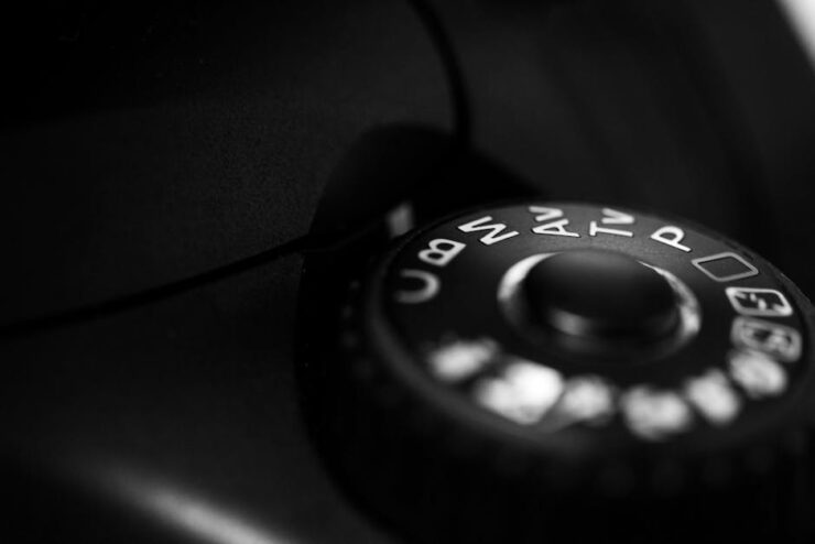 カメラのシャッター音を消す方法｜電子シャッターの3つの落とし穴と対策【2026年】のイメージ